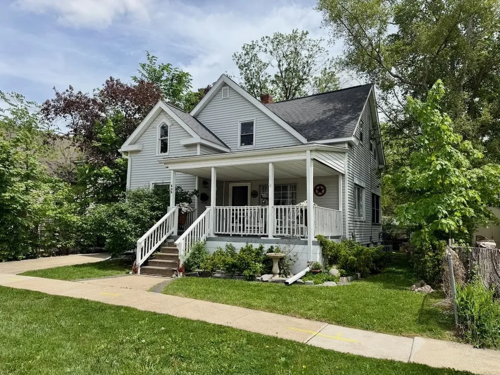 202 Mackinaw Street Durand City MI 48429