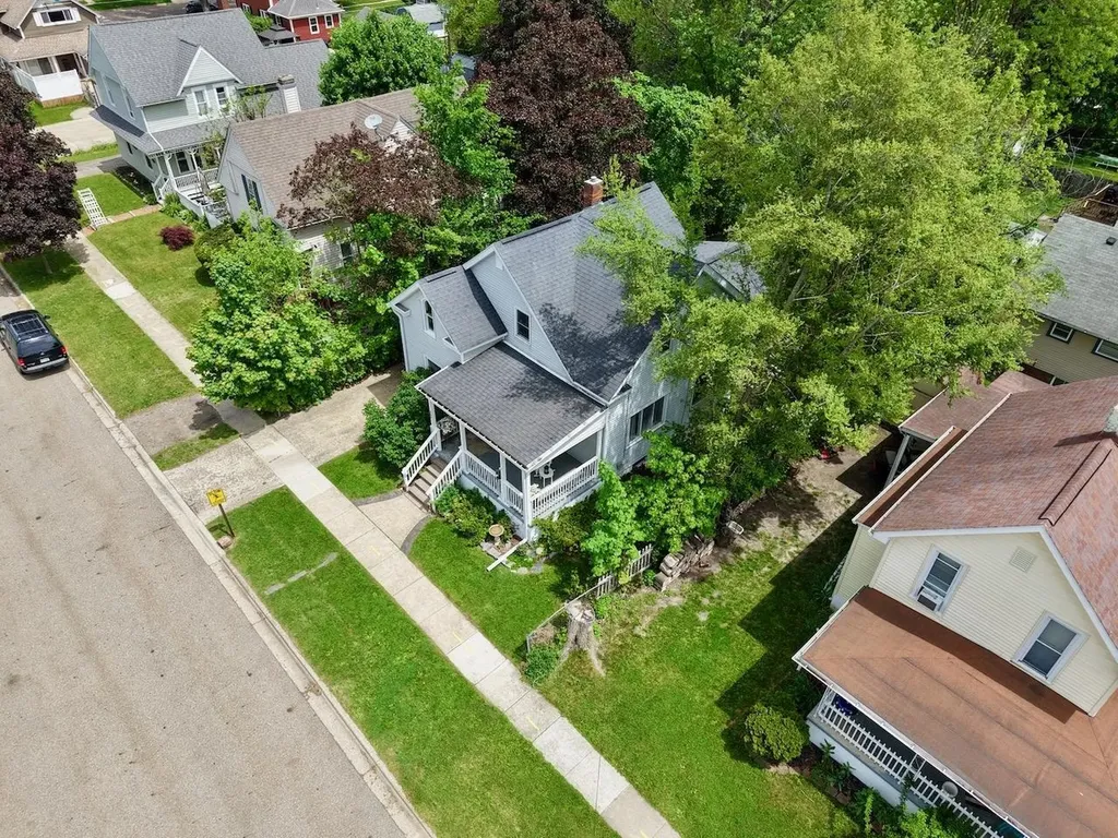 202 Mackinaw Street Durand City MI 48429