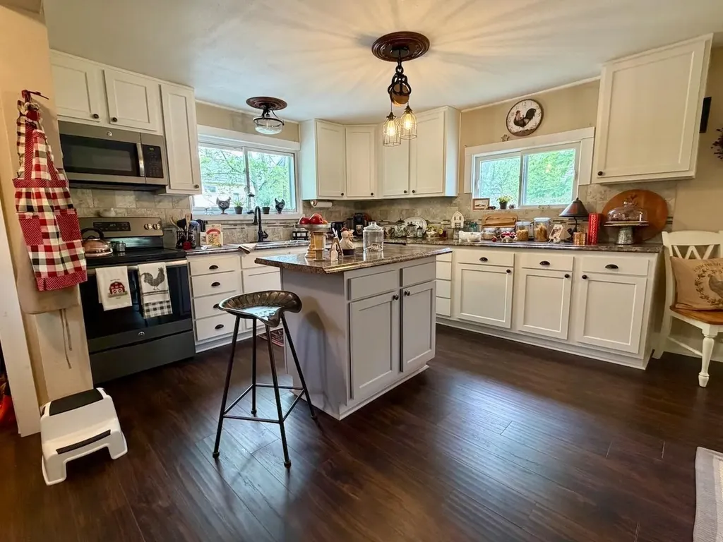 202 Mackinaw Street Durand City MI 48429