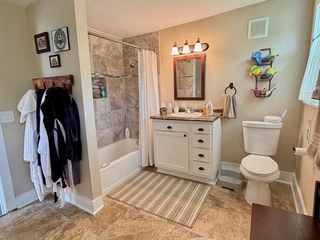 202 Mackinaw Street Durand City MI 48429