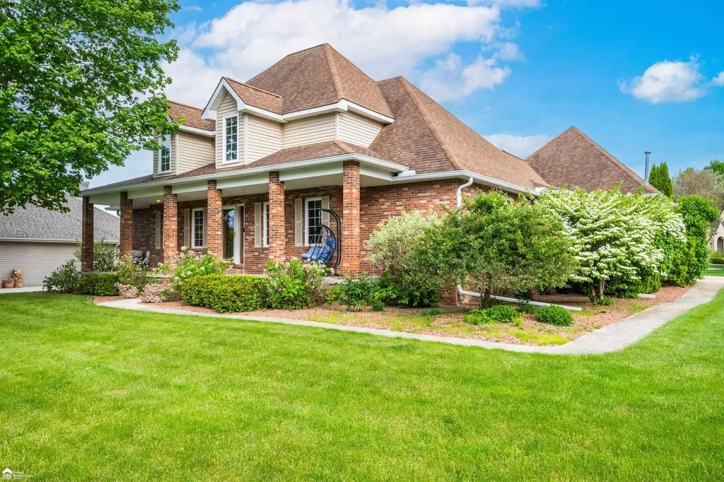 8201 Fountain View Drive Flushing Charter Township MI 48433