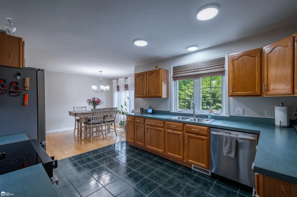 8201 Fountain View Drive Flushing Charter Township MI 48433
