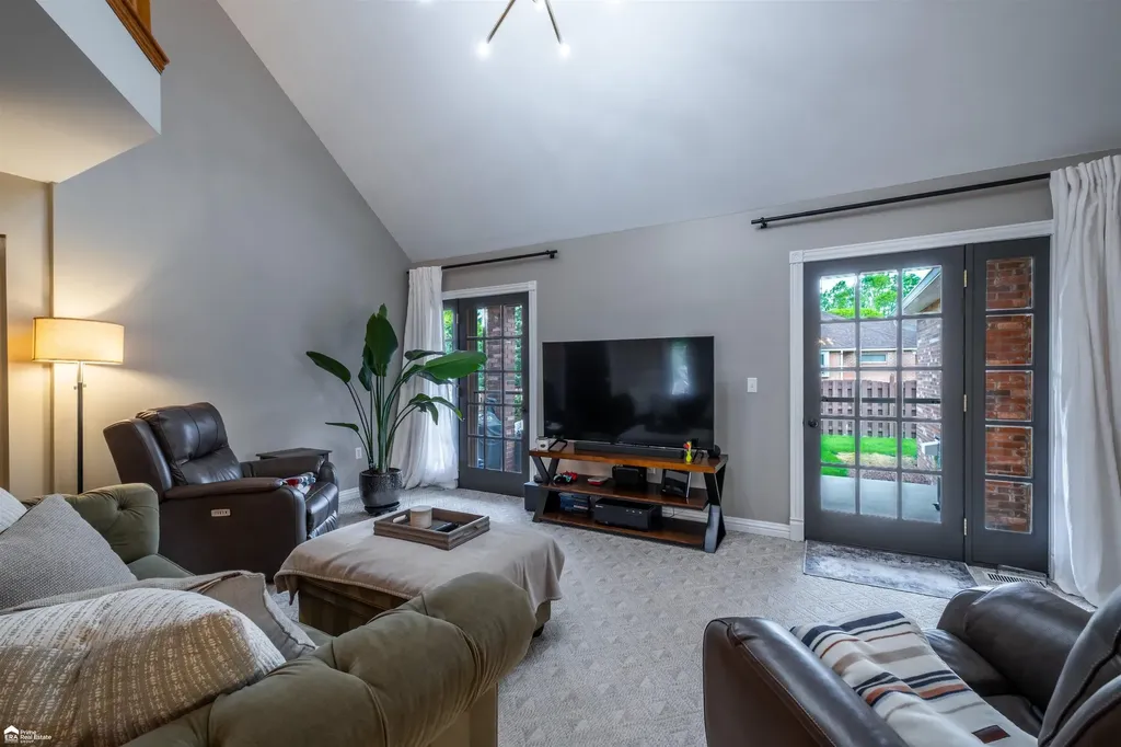 8201 Fountain View Drive Flushing Charter Township MI 48433