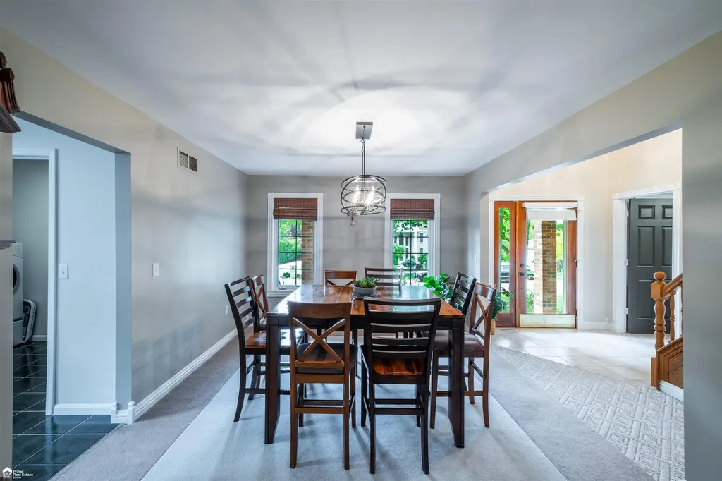8201 Fountain View Drive Flushing Charter Township MI 48433