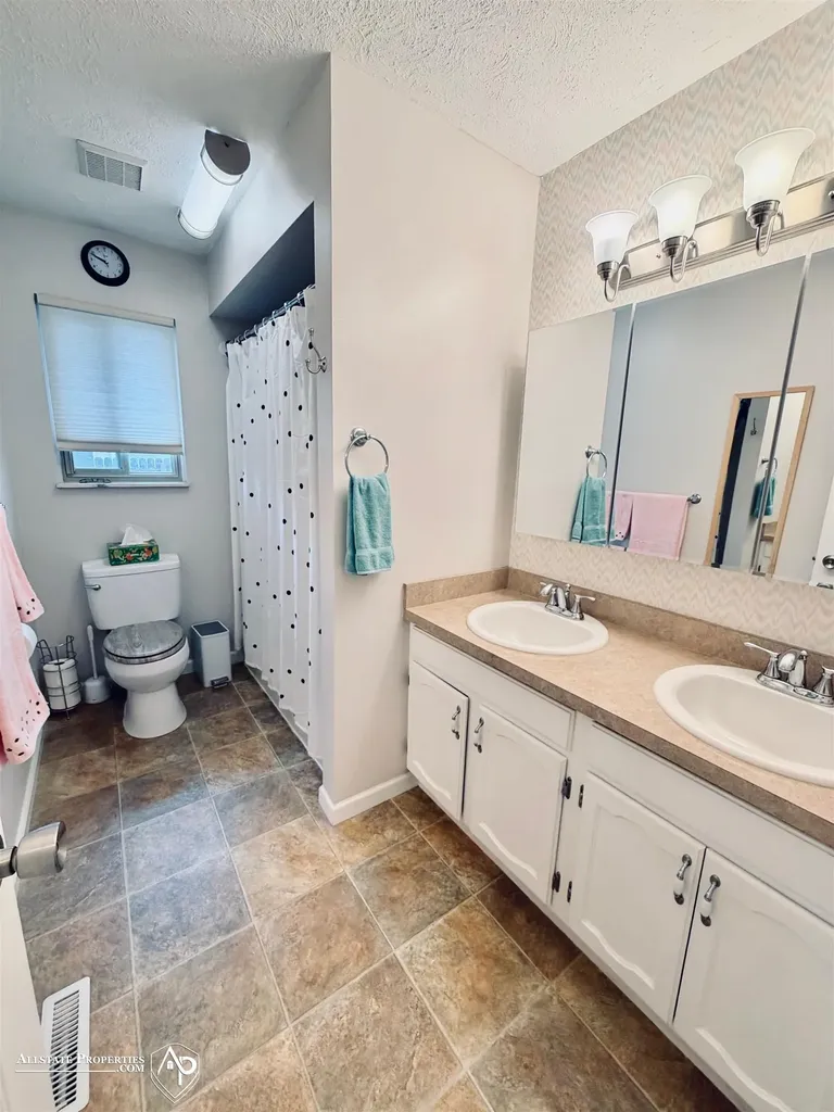 8468 Lippincott Boulevard Davison Township MI 48423