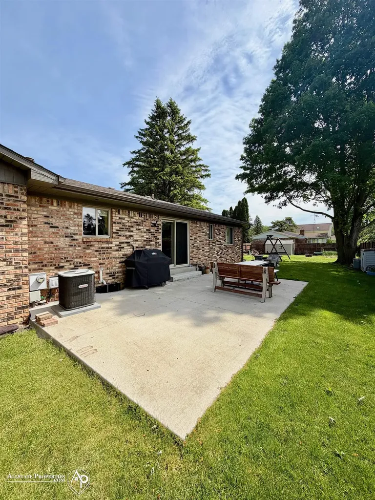 8468 Lippincott Boulevard Davison Township MI 48423