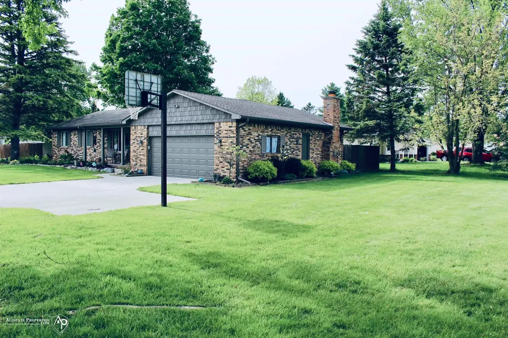 8468 Lippincott Boulevard Davison Township MI 48423