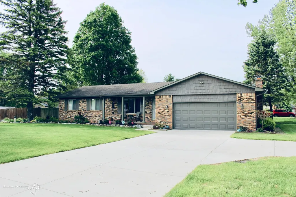 8468 Lippincott Boulevard Davison Township MI 48423
