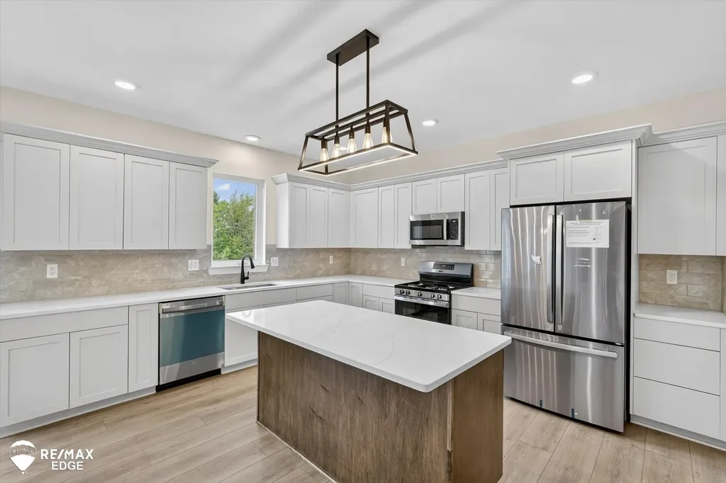 8080 Peninsula Circle Mundy Township MI 48439