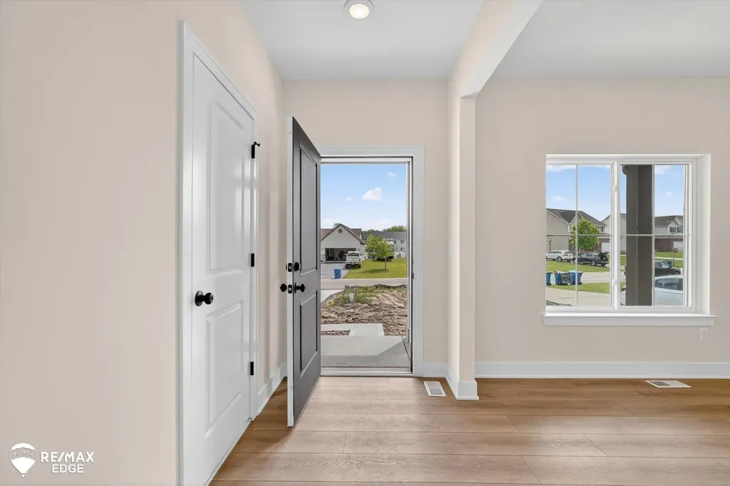 8080 Peninsula Circle Mundy Township MI 48439