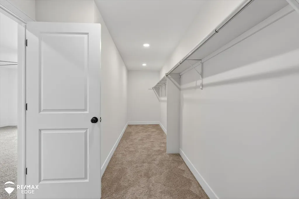8080 Peninsula Circle Mundy Township MI 48439