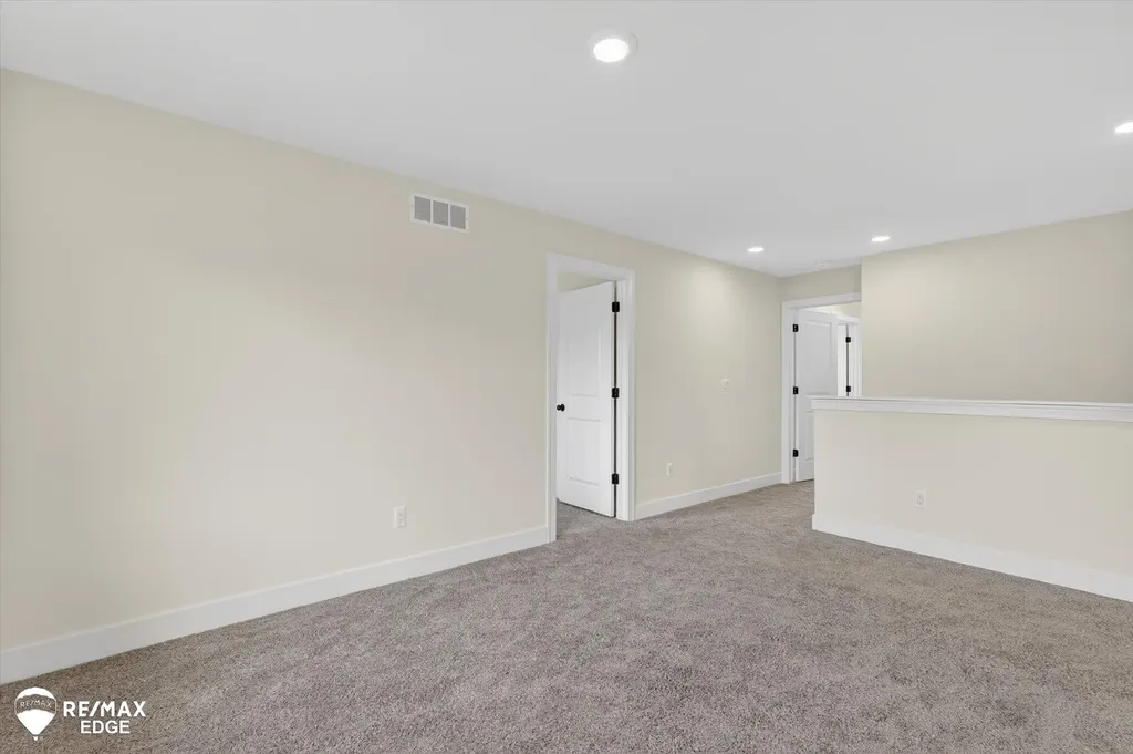 8080 Peninsula Circle Mundy Township MI 48439
