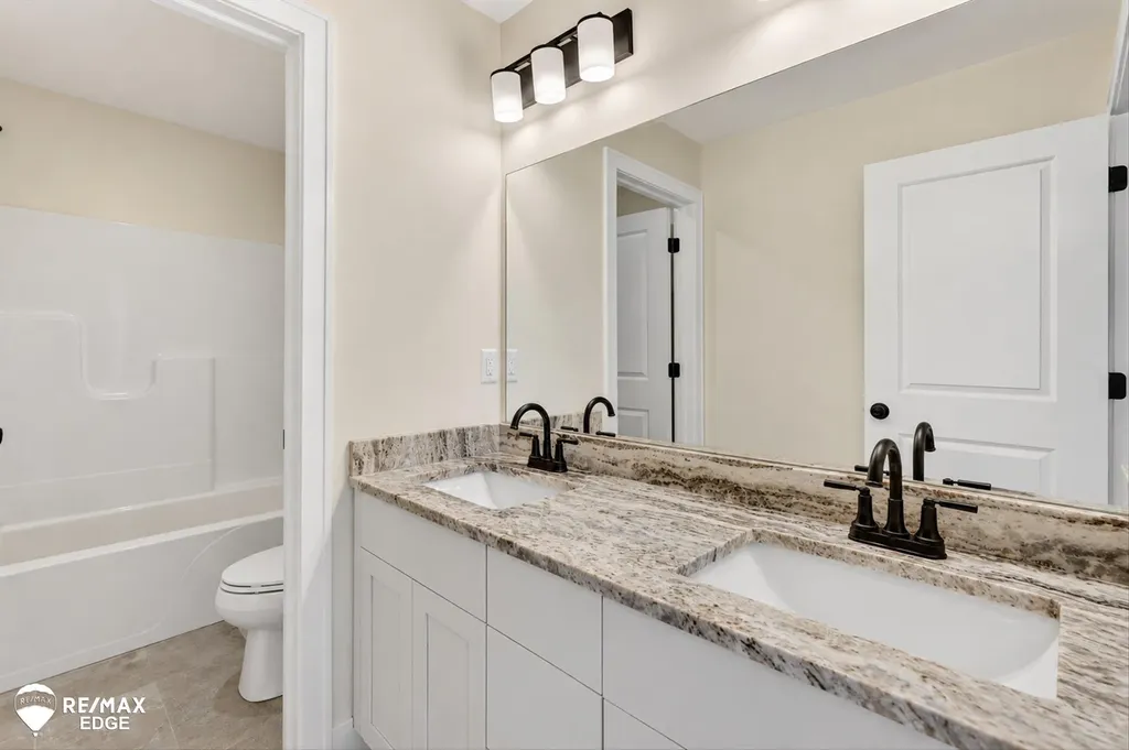 8080 Peninsula Circle Mundy Township MI 48439