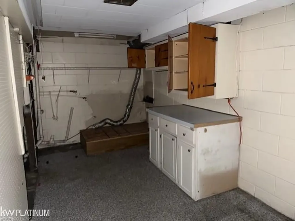 1303 23rd Street Port Huron City MI 48060