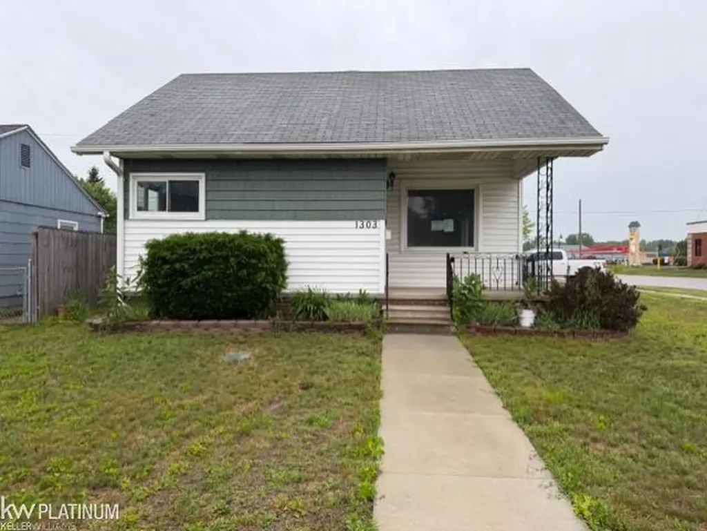 1303 23rd Street Port Huron City MI 48060