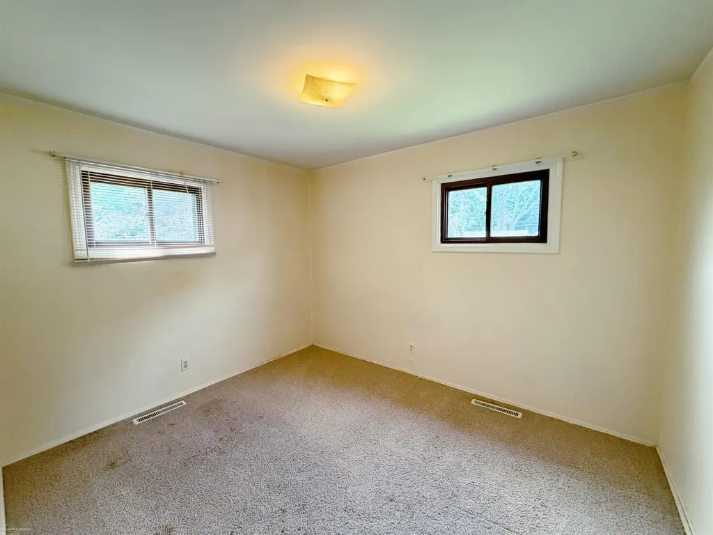 22431 Remick Drive Clinton Charter Township MI 48035