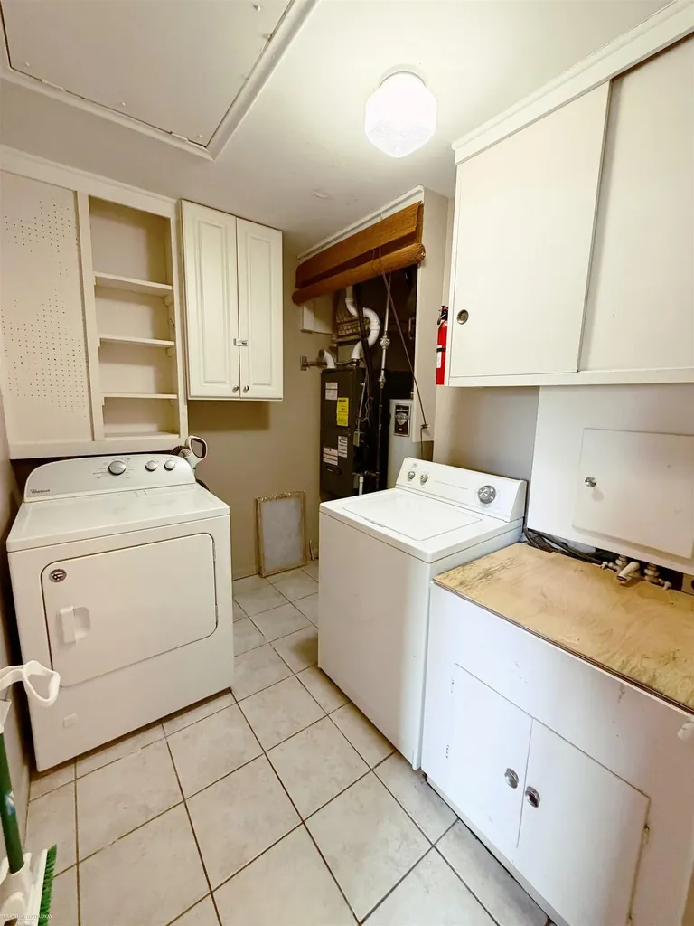 22431 Remick Drive Clinton Charter Township MI 48035