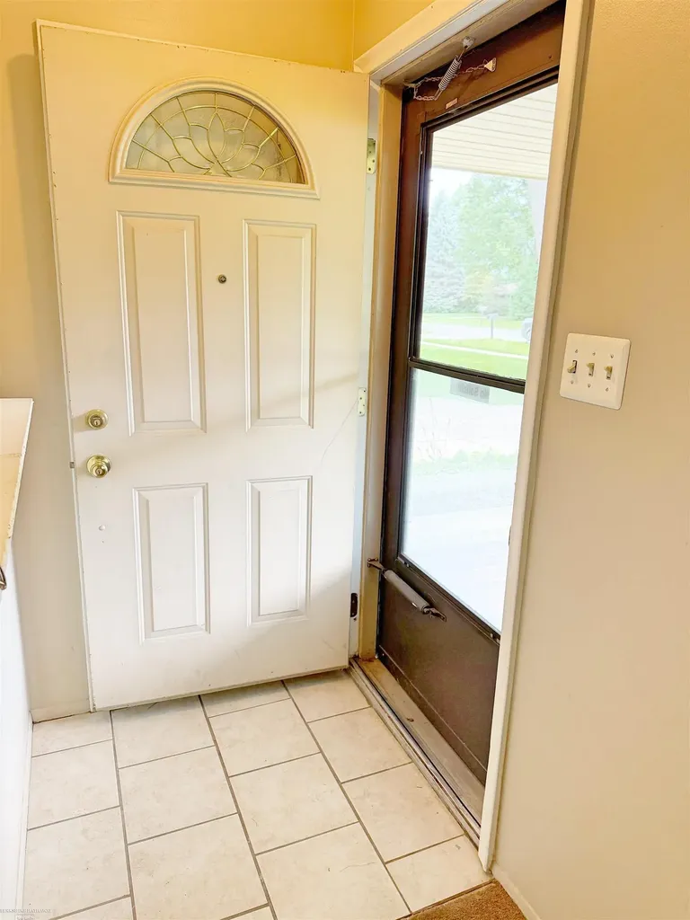 22431 Remick Drive Clinton Charter Township MI 48035