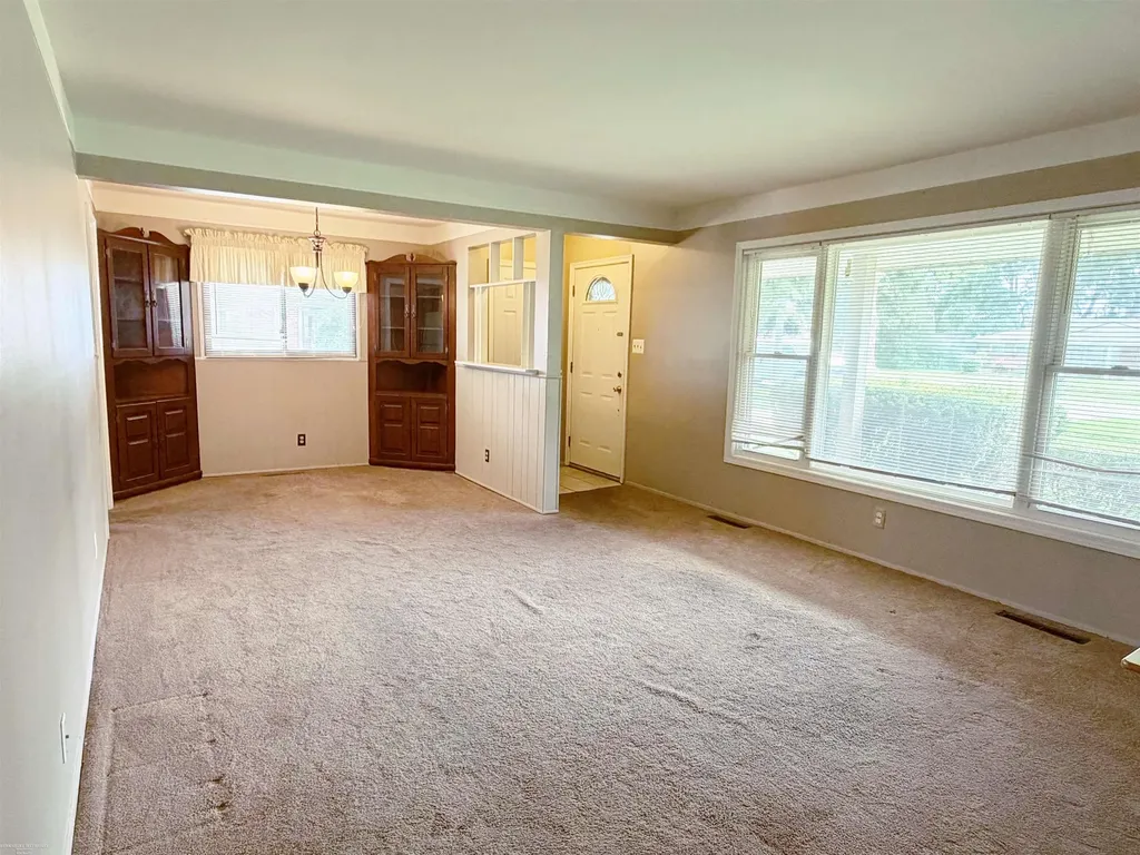 22431 Remick Drive Clinton Charter Township MI 48035