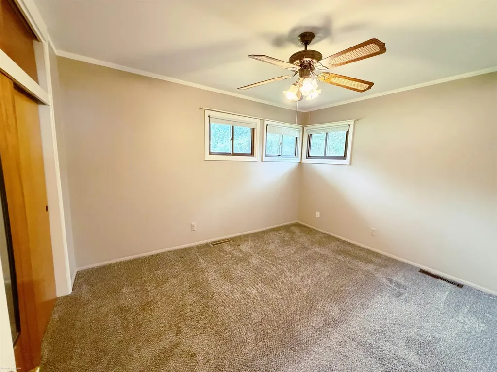 22431 Remick Drive Clinton Charter Township MI 48035