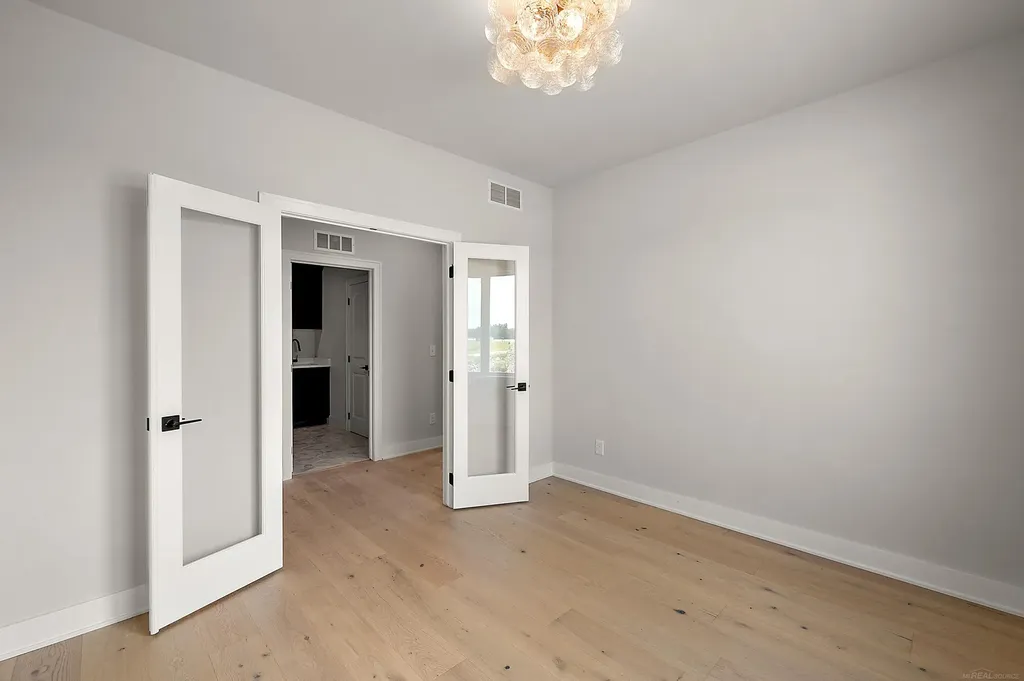 54946 Rose Terrace Drive Shelby Charter Township MI 48316