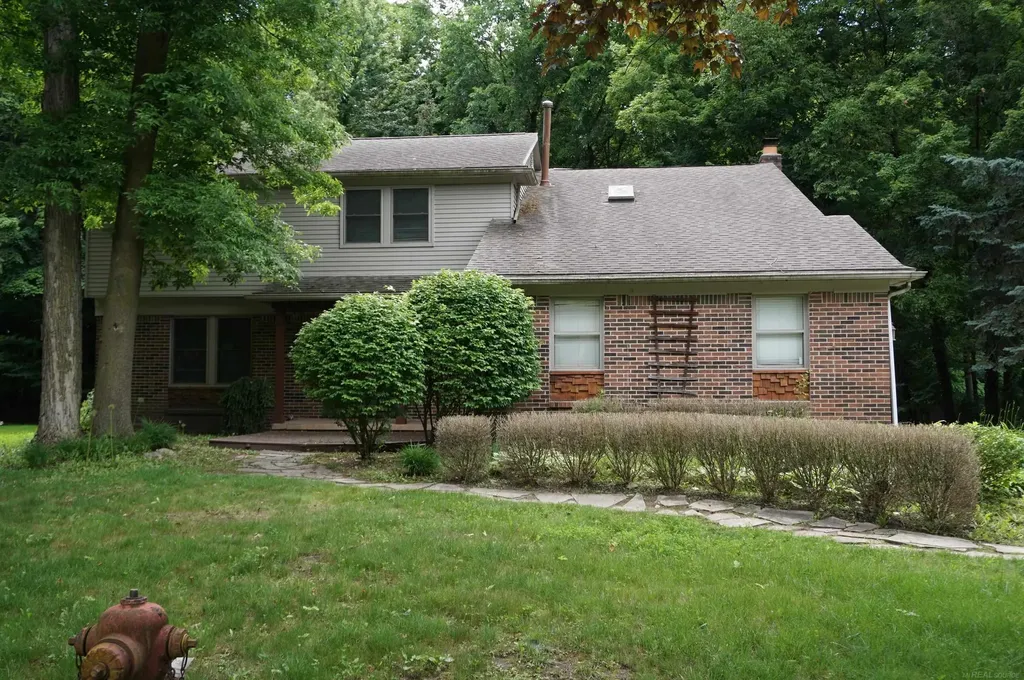 34711 Valley Forge Drive Farmington City MI 48331