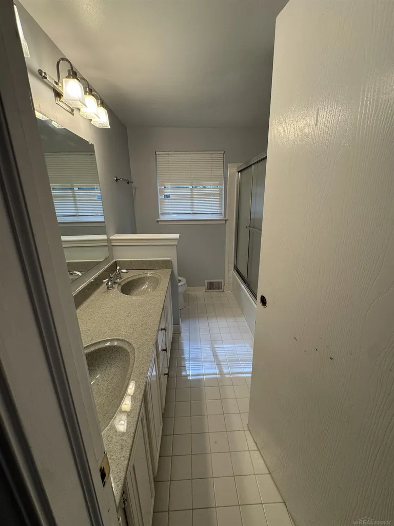 34711 Valley Forge Drive Farmington City MI 48331