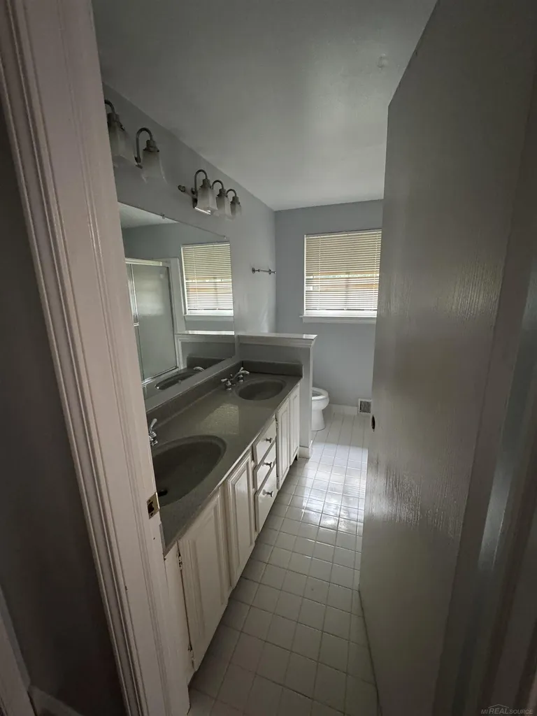 34711 Valley Forge Drive Farmington City MI 48331
