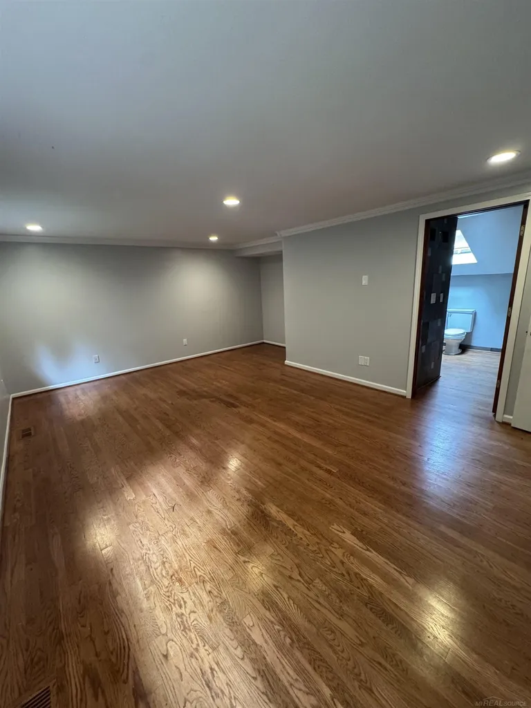 34711 Valley Forge Drive Farmington City MI 48331