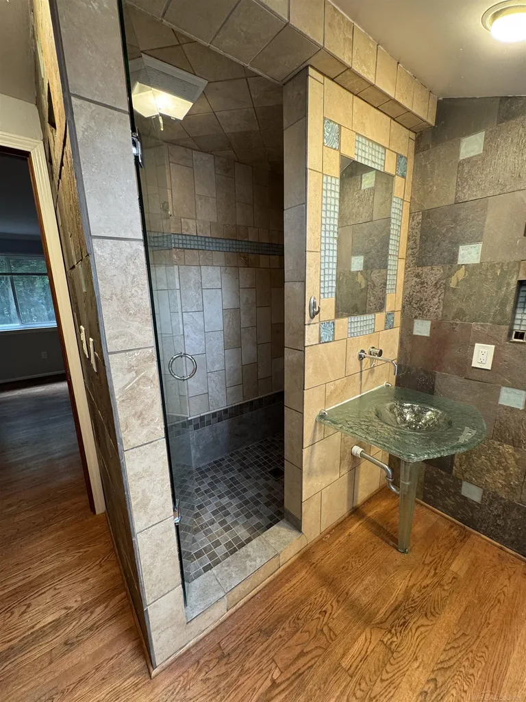 34711 Valley Forge Drive Farmington City MI 48331
