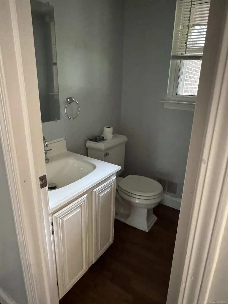 34711 Valley Forge Drive Farmington City MI 48331