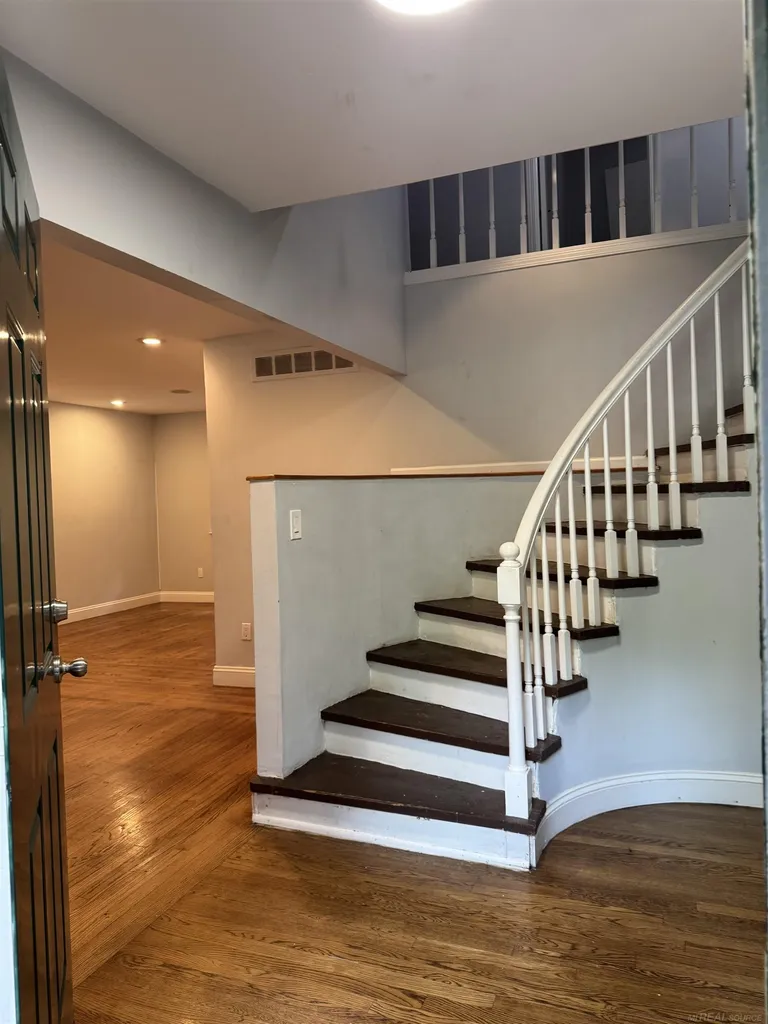 34711 Valley Forge Drive Farmington City MI 48331
