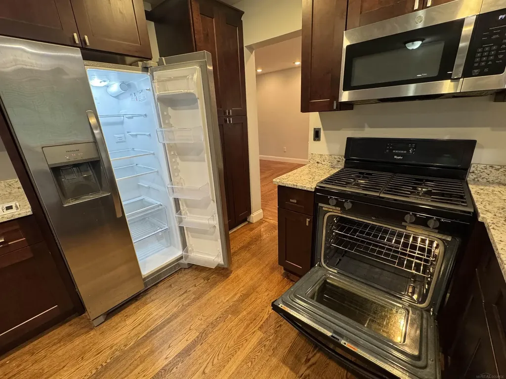 34711 Valley Forge Drive Farmington City MI 48331