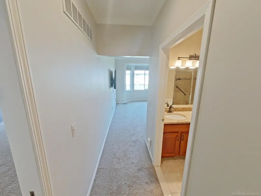 50041 Watling Street Shelby Charter Township MI 48317