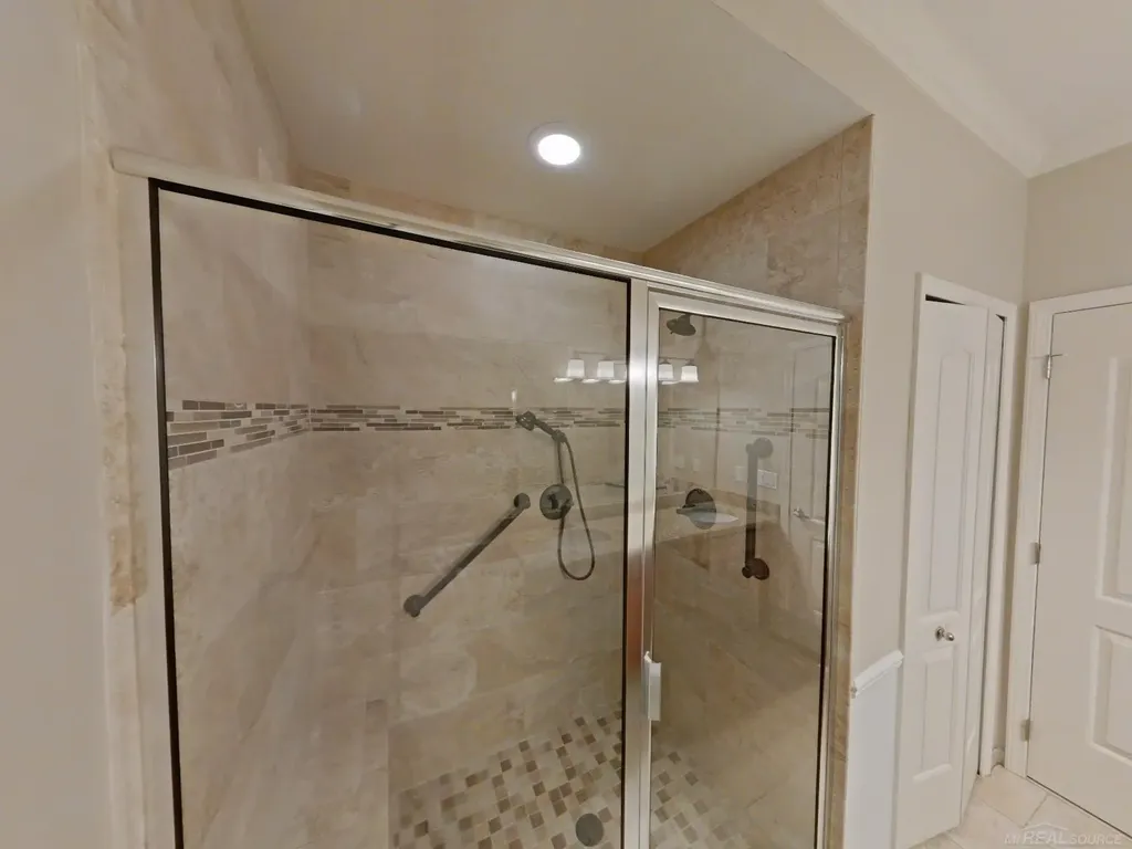 50041 Watling Street Shelby Charter Township MI 48317