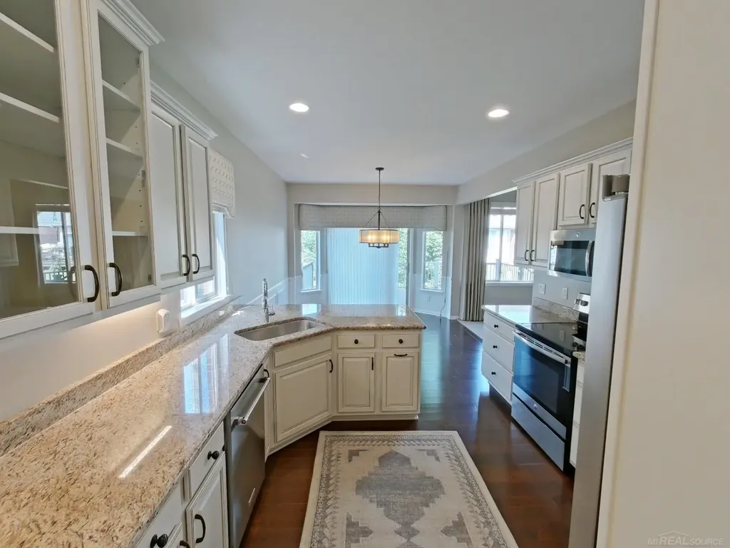 50041 Watling Street Shelby Charter Township MI 48317