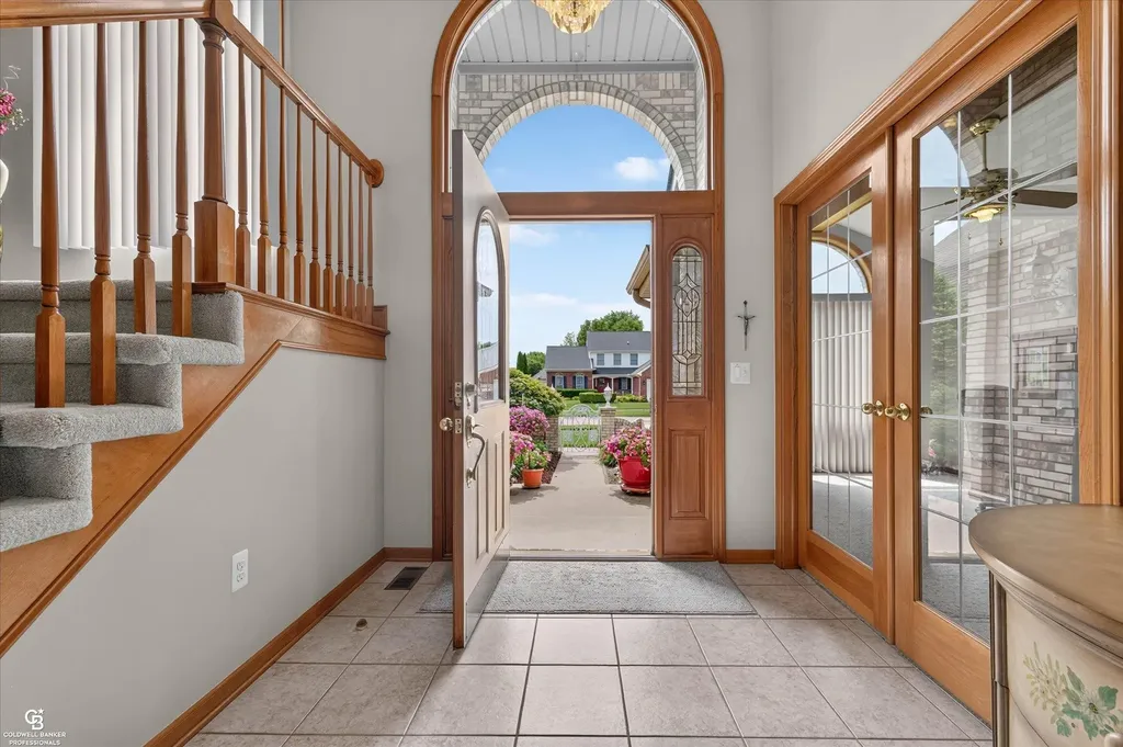 46640 Glen Pointe Drive Shelby Charter Township MI 48315