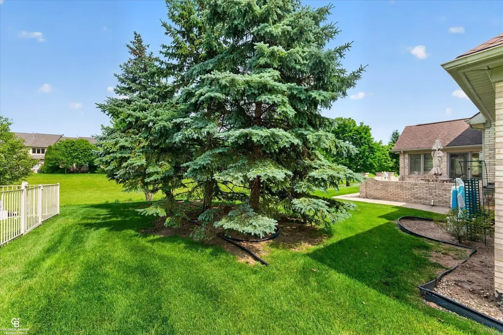 46640 Glen Pointe Drive Shelby Charter Township MI 48315