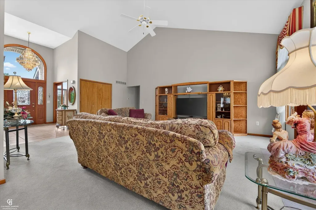 46640 Glen Pointe Drive Shelby Charter Township MI 48315