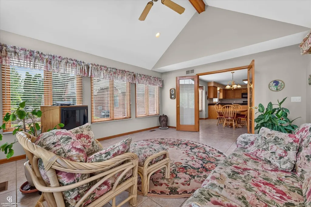 46640 Glen Pointe Drive Shelby Charter Township MI 48315