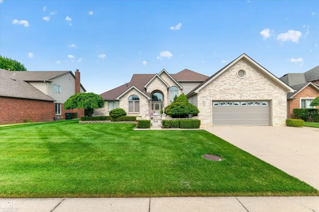 46640 Glen Pointe Drive Shelby Charter Township MI 48315