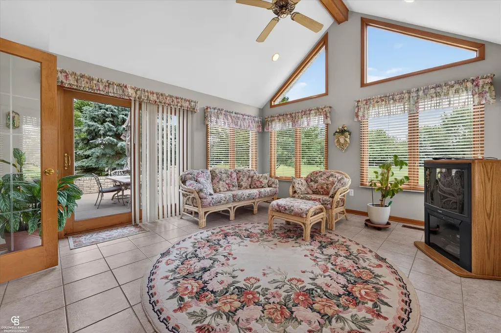 46640 Glen Pointe Drive Shelby Charter Township MI 48315
