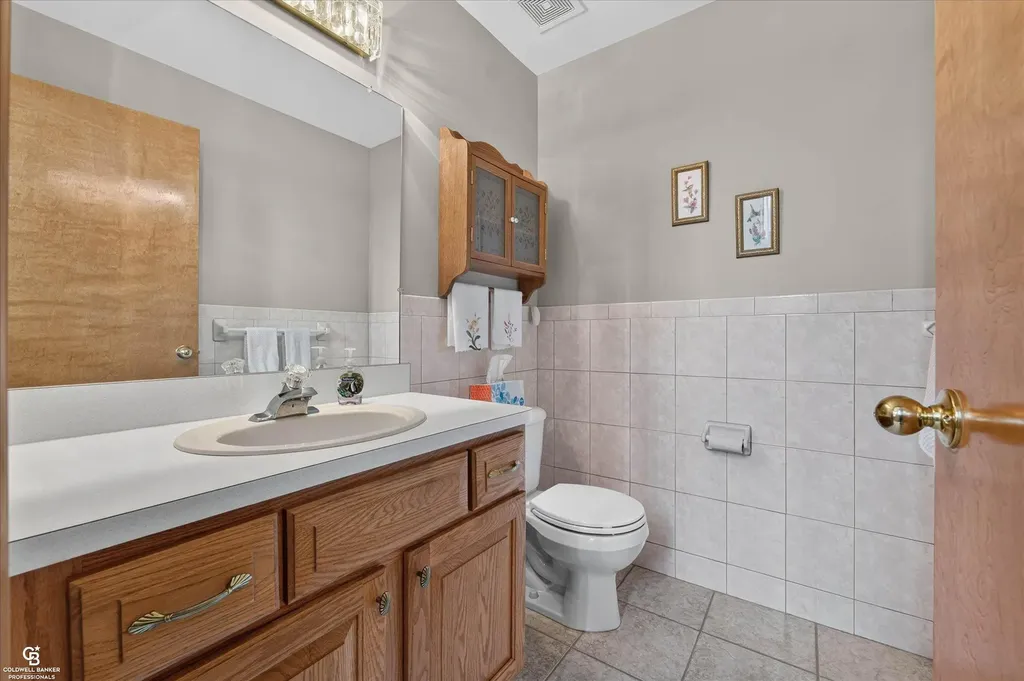 46640 Glen Pointe Drive Shelby Charter Township MI 48315