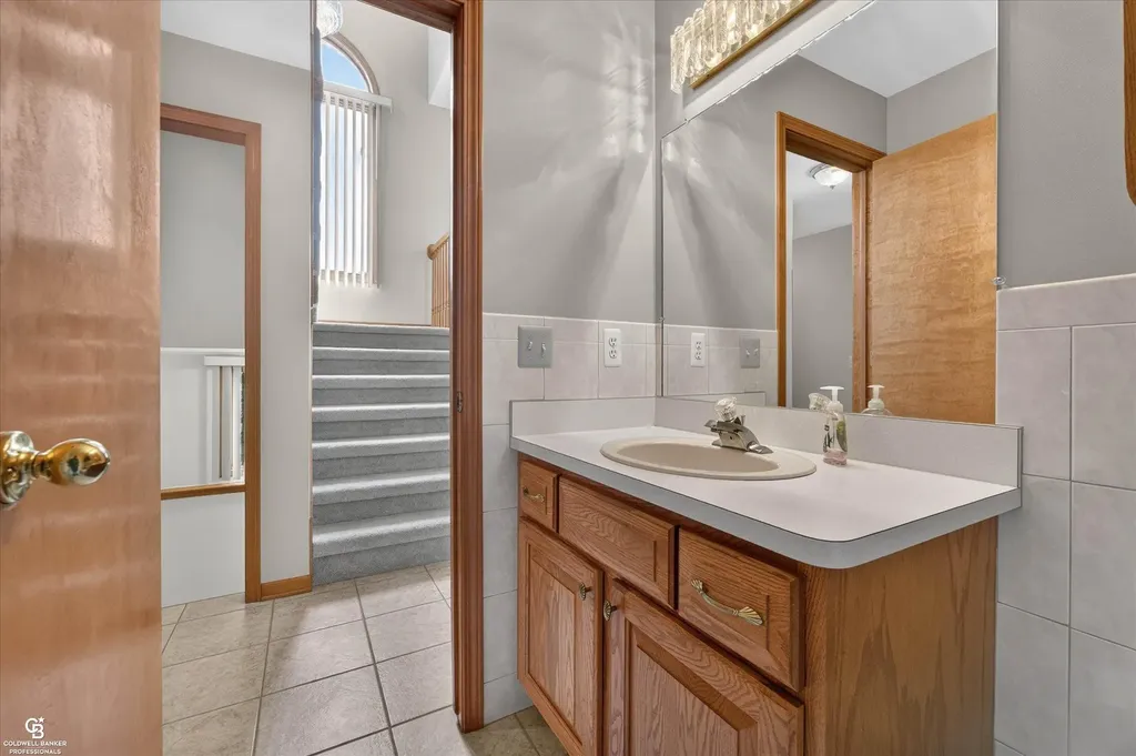 46640 Glen Pointe Drive Shelby Charter Township MI 48315