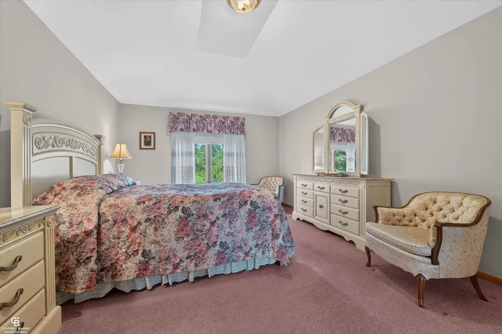 46640 Glen Pointe Drive Shelby Charter Township MI 48315