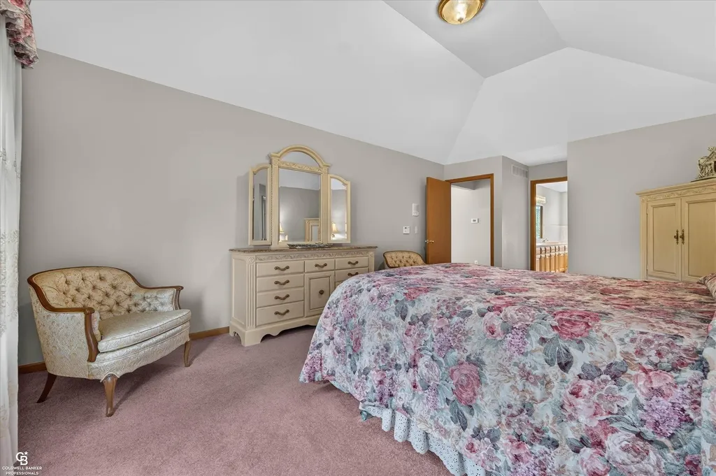 46640 Glen Pointe Drive Shelby Charter Township MI 48315