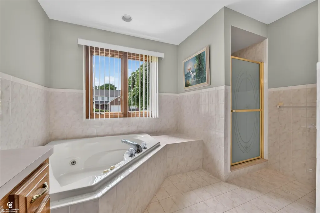 46640 Glen Pointe Drive Shelby Charter Township MI 48315