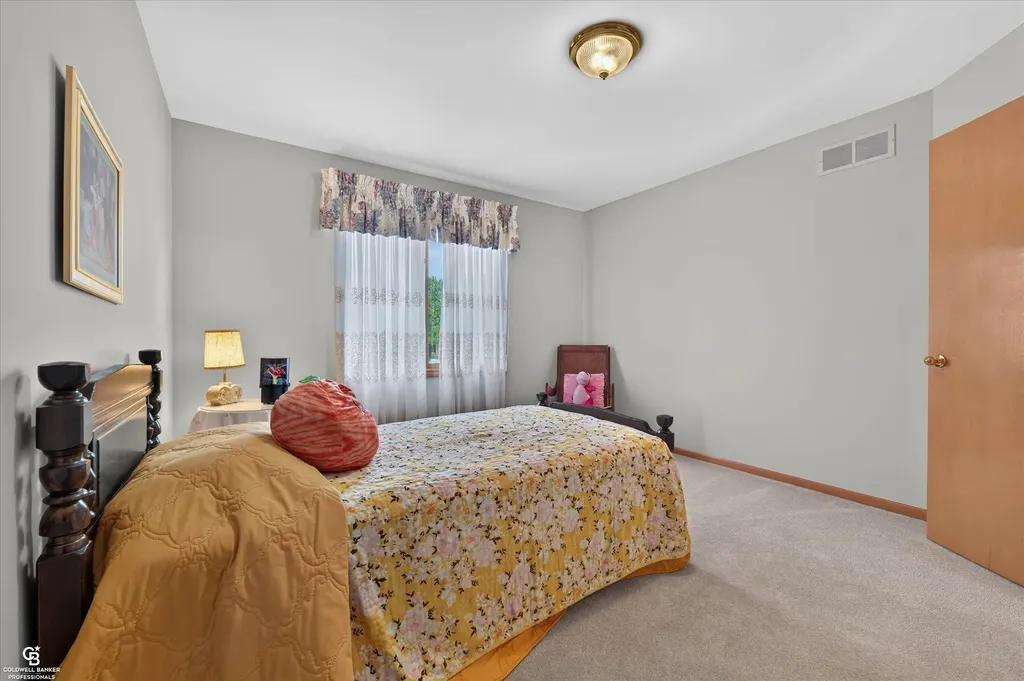 46640 Glen Pointe Drive Shelby Charter Township MI 48315