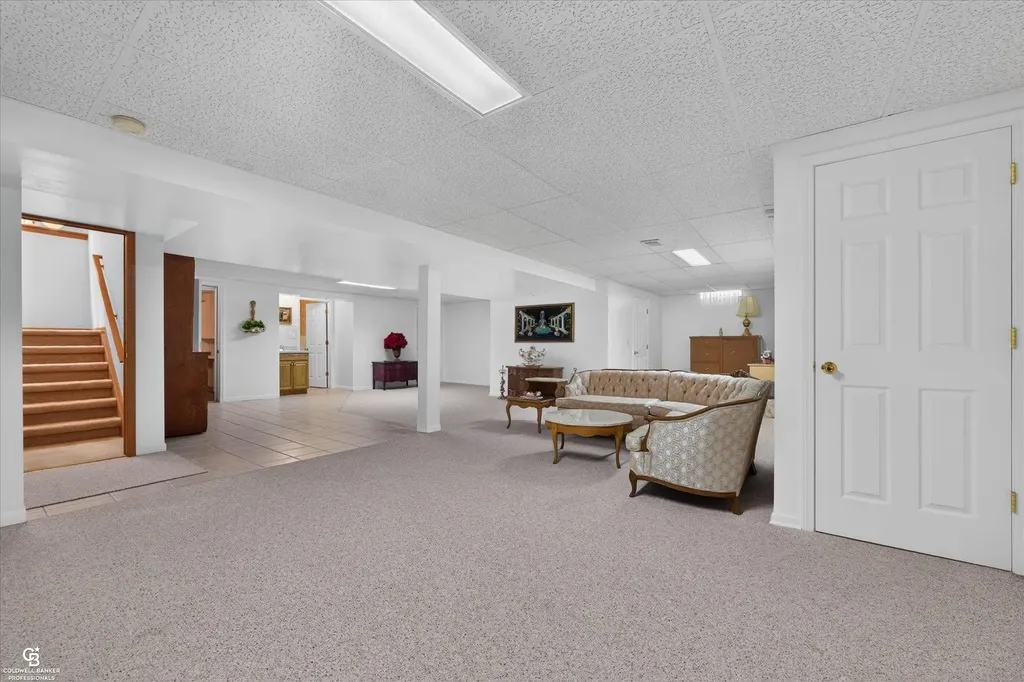 46640 Glen Pointe Drive Shelby Charter Township MI 48315