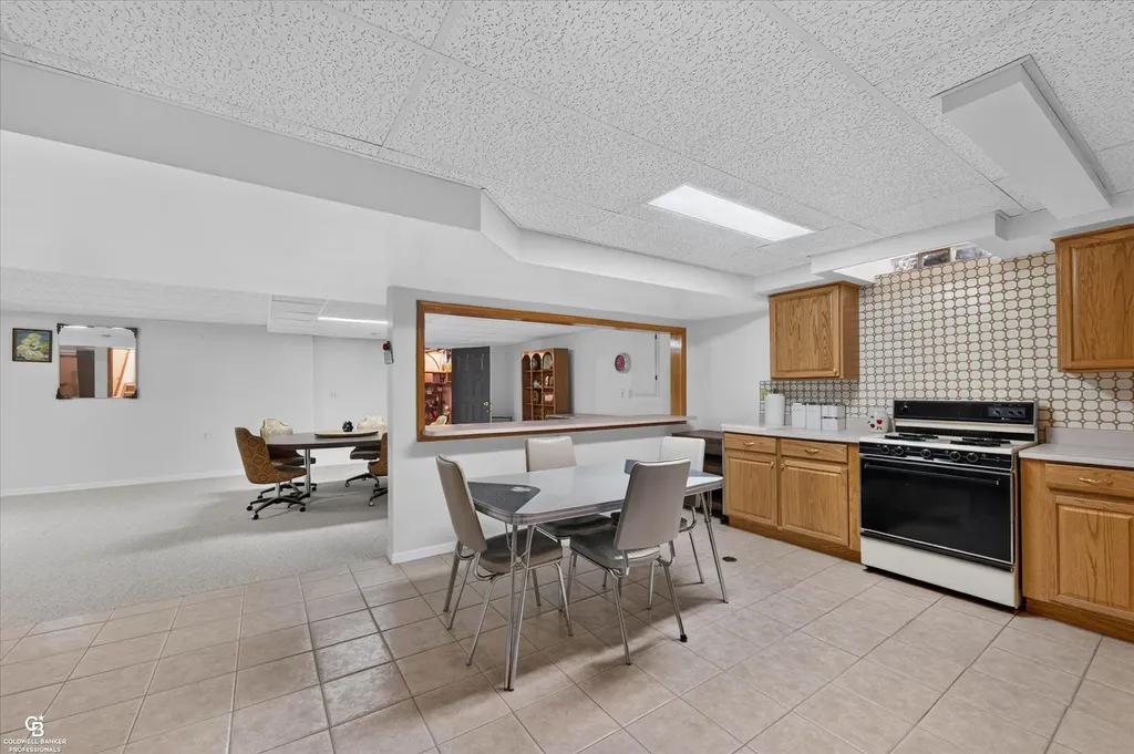 46640 Glen Pointe Drive Shelby Charter Township MI 48315